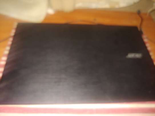 Acer Aspire E5 Laptop Backlit image 2