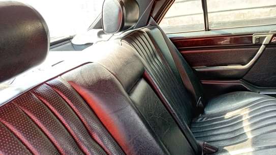 Mercedes Benz E-Class E220 Used image 9