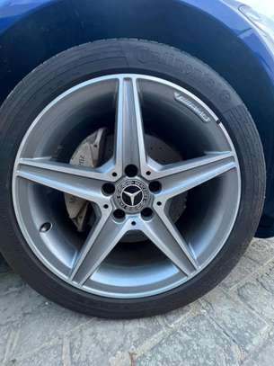 Mercedes Benz  C200 image 5