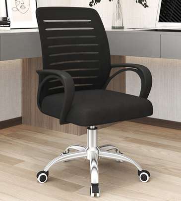 Office chair: Black Mid-Back mesh Office Seat image 2