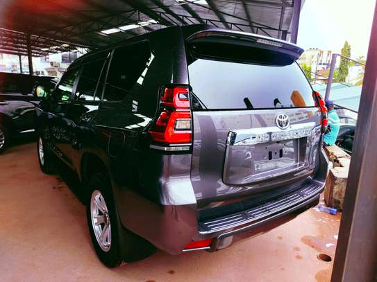 Toyota land cruiser prado Diesel TX 2018 Grey image 8