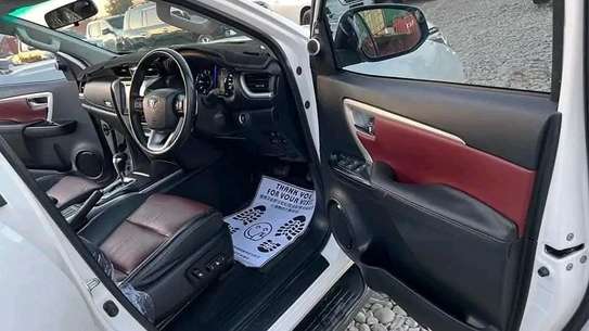 Toyota Fortuner White 2018 4x4 image 6