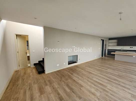 4 Bed Townhouse with En Suite in Runda image 15