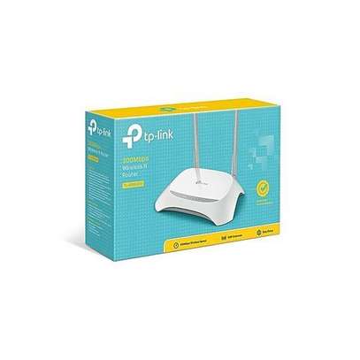 TP LINK Router image 2