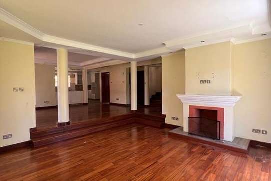 5 Bed Townhouse with En Suite in Lavington image 19