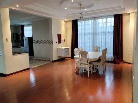 4 Bed Townhouse with En Suite in Runda image 4