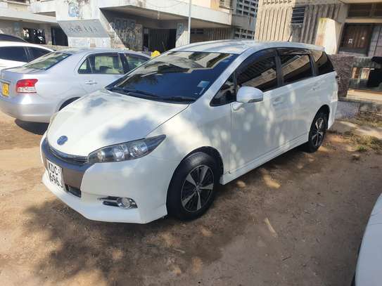 TOYOTA WISH 2014 in excellent condition image 8