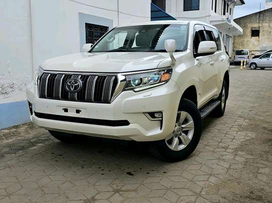 Toyota land cruiser Prado TX petrol 2018 image 2