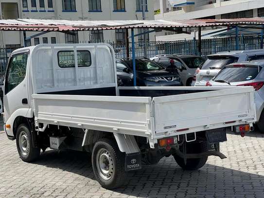 TOYOTA DYNA 4WD MANUAL DIESEL image 3