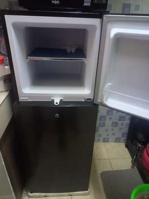 VON VART-18DMS 138L REFRIGERATOR image 2