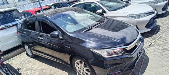 Honda Grace hybrid Black 2018 image 2