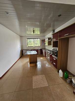 3 Bed Apartment with En Suite at Riverside image 14