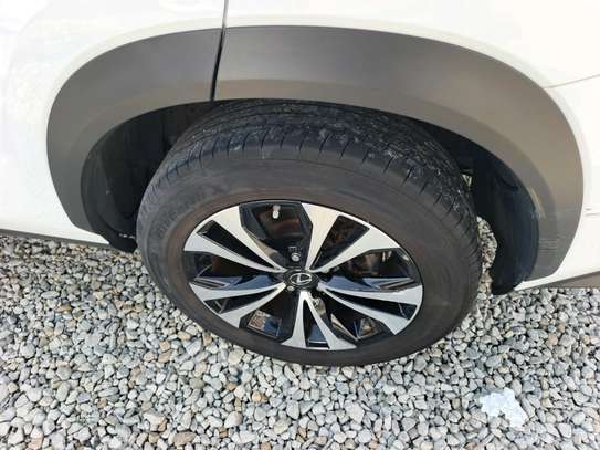 Lexus Nx300t image 4