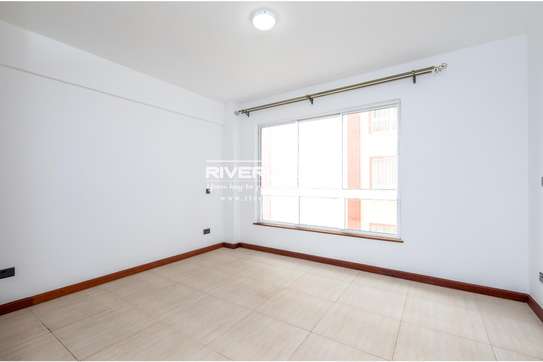 4 Bed Apartment with En Suite in General Mathenge image 15