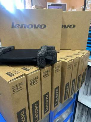 Lenovo ThinkPad X1 Yoga 2-in-1 Convertible Core i7 image 2