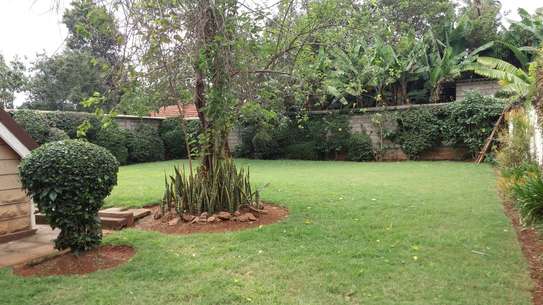 5 Bed Townhouse with En Suite at James Gichuru image 2