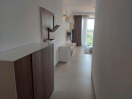 Serviced 3 Bed Apartment with Swimming Pool in Kilimani image 14