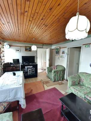 3 Bed House with Garden in Donholm image 4