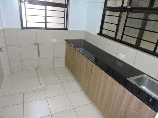 3 Bed Apartment with En Suite in General Mathenge image 32