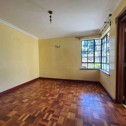 5 Bed Townhouse with En Suite in Kileleshwa image 4