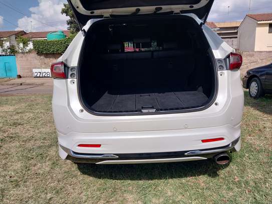 TOYOTA HARRIER image 6