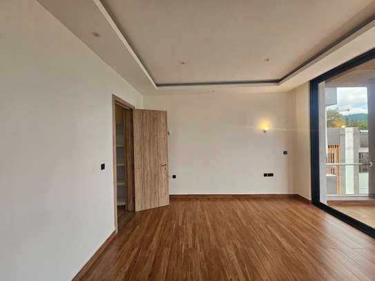 4 Bed Apartment with En Suite in Westlands Area image 11