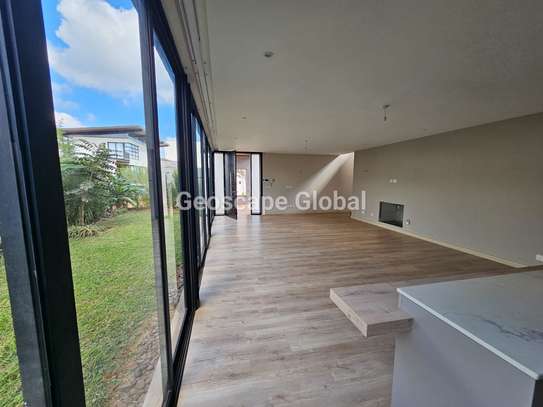 4 Bed Townhouse with En Suite in Runda image 10
