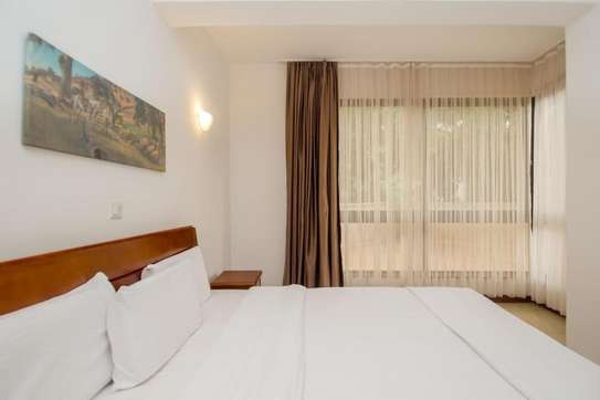 2 Bed Apartment with En Suite at Kindaruma Road image 9