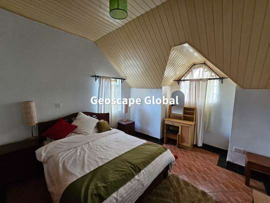Furnished 1 Bed Apartment with En Suite in Rosslyn image 5
