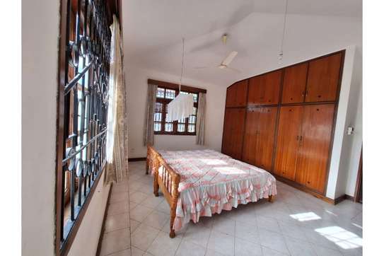 4 Bed House in Kizingo image 8