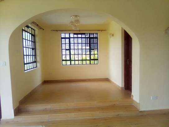 4 Bedroom All Ensuite Maisonette with SQ image 4