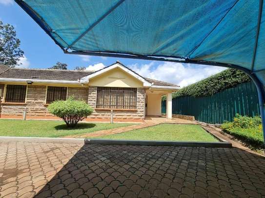 3 Bed House with En Suite in Rosslyn image 3