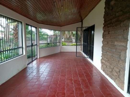 5 Bed House with En Suite at Off Unep Avenue image 10