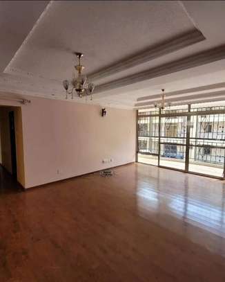 3 bedroom apartment all ensuite kilimani with Dsq image 1