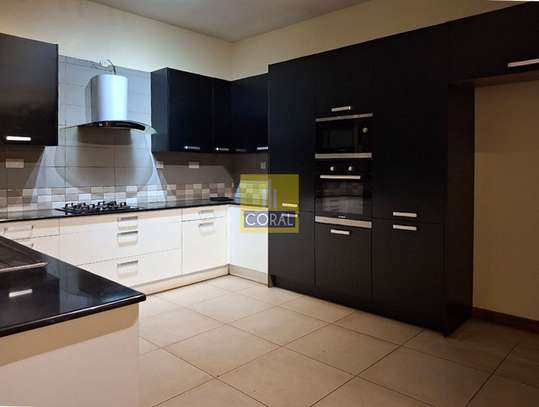 3 Bed Apartment with Lift in Parklands image 5