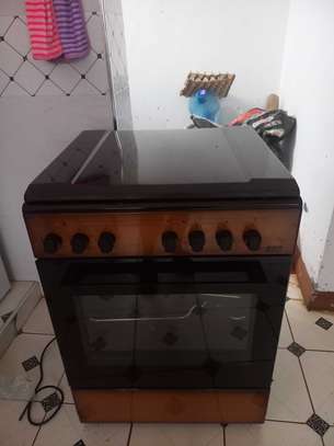 Quick Sale Lady Owned Cooker image 1
