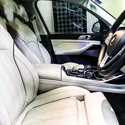 2021 BMW X7 Msport selling in Kenya image 3