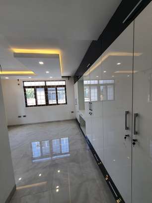 5 Bed Villa with En Suite at Milimani image 36