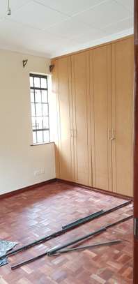 5 bedroom townhouse for rent in Lavington image 14