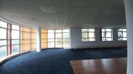 2400 ft² office for rent in Westlands Area image 8
