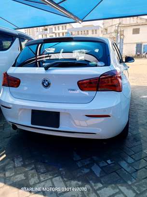BMW 118i 2018 model image 9
