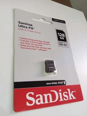 Sandisk Ultra Fit USB 3.1 Flash Drive - 128GB - Black image 1