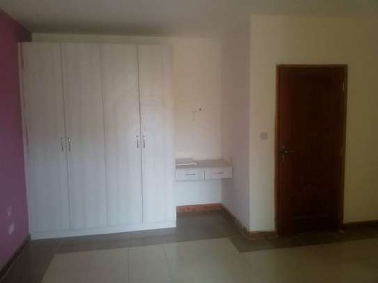 4 Bed Townhouse with En Suite at Mombasa Road image 16