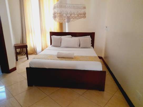 3br apartment plus Sq available for Airbnb in Nyali image 8