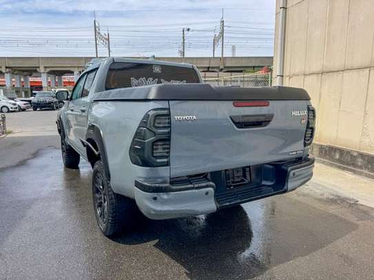 Toyota hilux double cub on sale in Kenya image 5