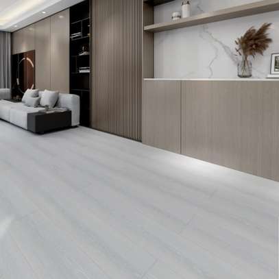 laminate flooring image 1