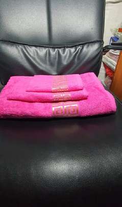 pink 3 piece eygptian towel image 1