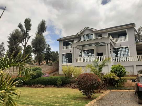 5 Bed Townhouse with En Suite at Kerarapon Drive image 3