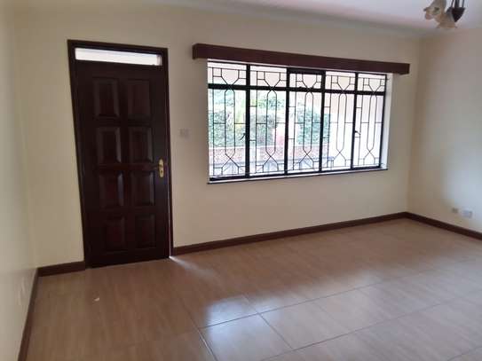 5 Bed House with En Suite at Riverside Drive image 19