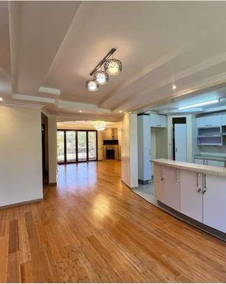 Serviced 3 Bed Apartment with En Suite in Kilimani image 1